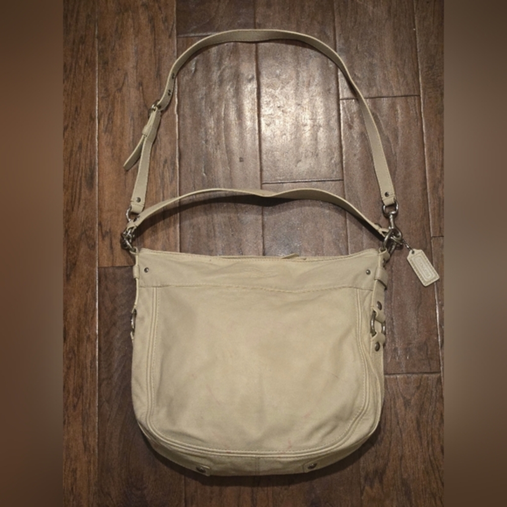 Coach Zoe Ivory Leather Hobo Bag, SilverTone Hardware, Detachable Shoulder Strap